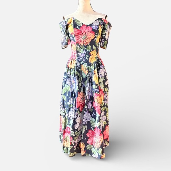 Gunne Sax Dresses & Skirts - Gunne Sax blue floral off shoulder sweetheart bodice dress